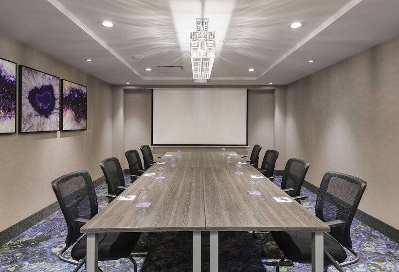 فندق Homewood Suites By Hilton Ottawa Downtown