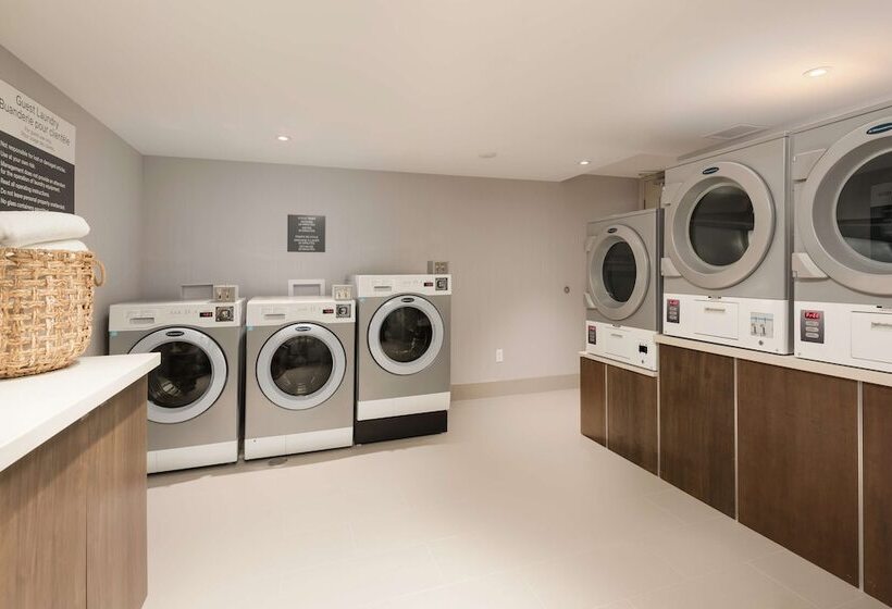 فندق Homewood Suites By Hilton Ottawa Downtown