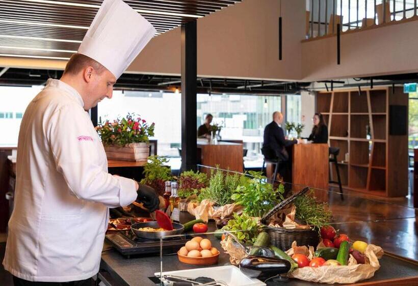 酒店 Ibis Poznan Centrum