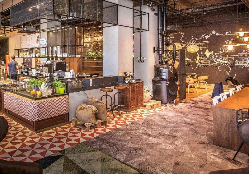 酒店 Ibis Poznan Centrum