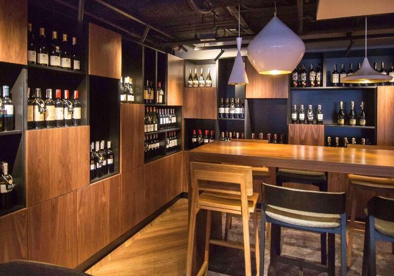 酒店 Ibis Poznan Centrum