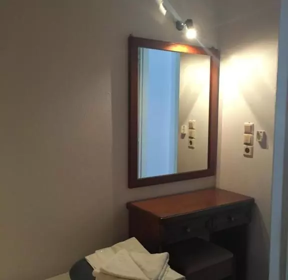 Hotel Litsa Efi