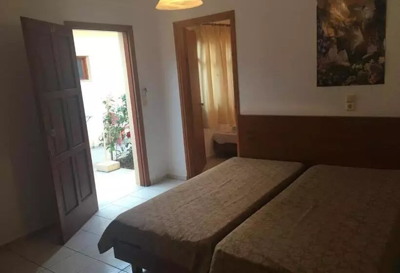 Hotel Litsa Efi