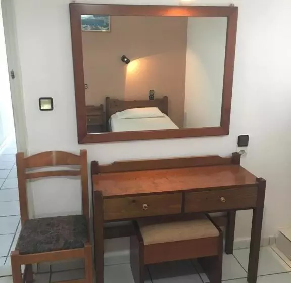 Hotel Litsa Efi