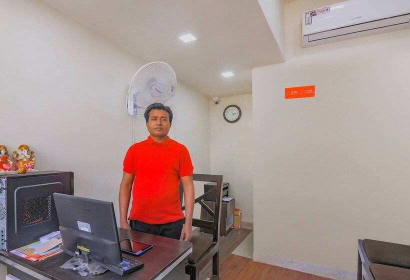 ホテル Oyo 1153 The Sky