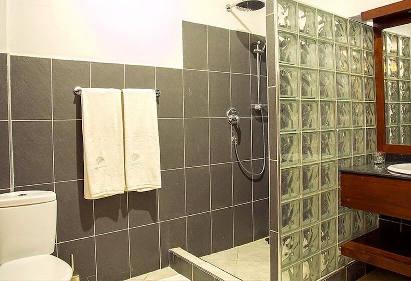 هتل Salinero Millie Lodge