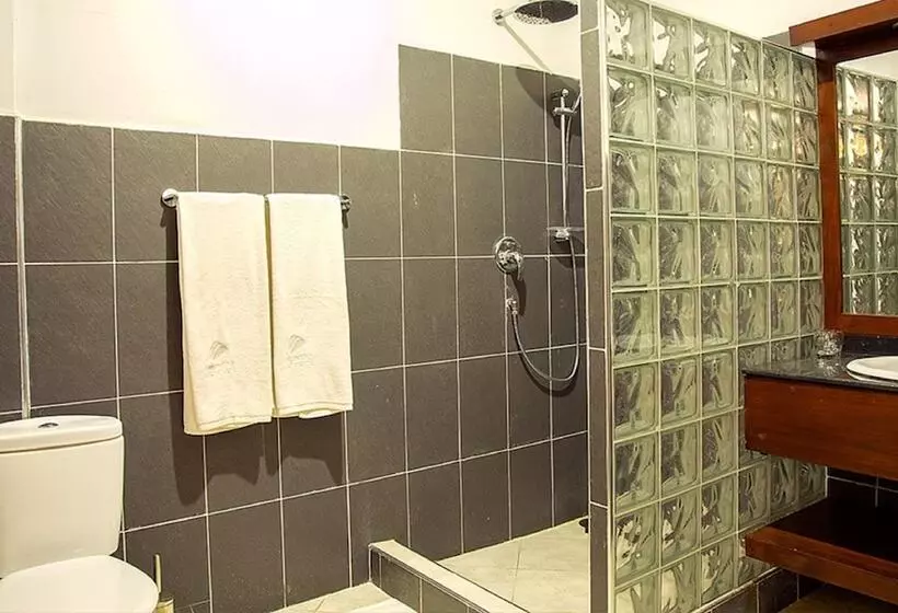 هتل Salinero Millie Lodge