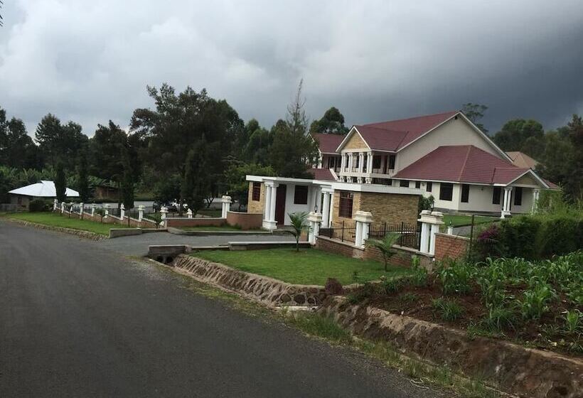 هتل Salinero Millie Lodge