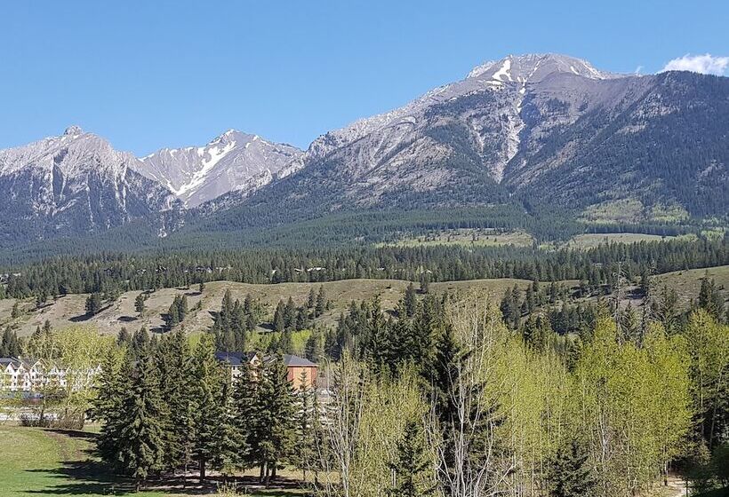 Szálloda Sunset Resorts Canmore And Spa