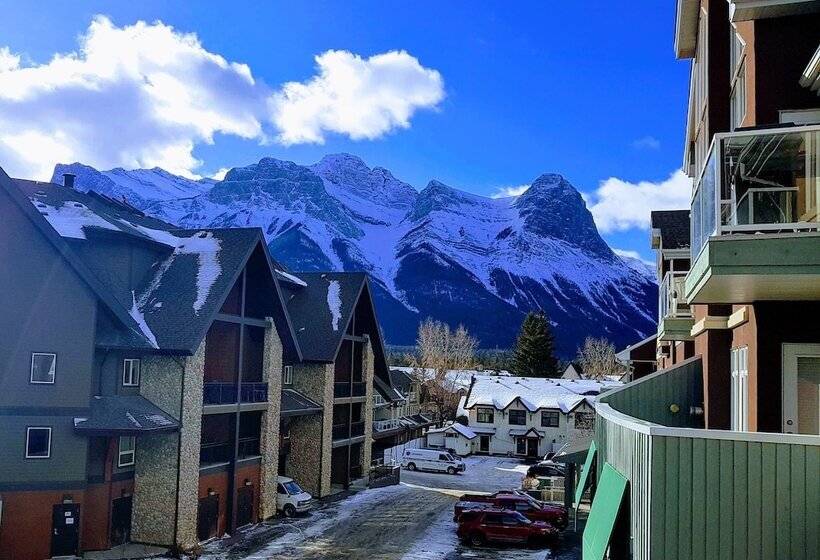 Szálloda Sunset Resorts Canmore And Spa