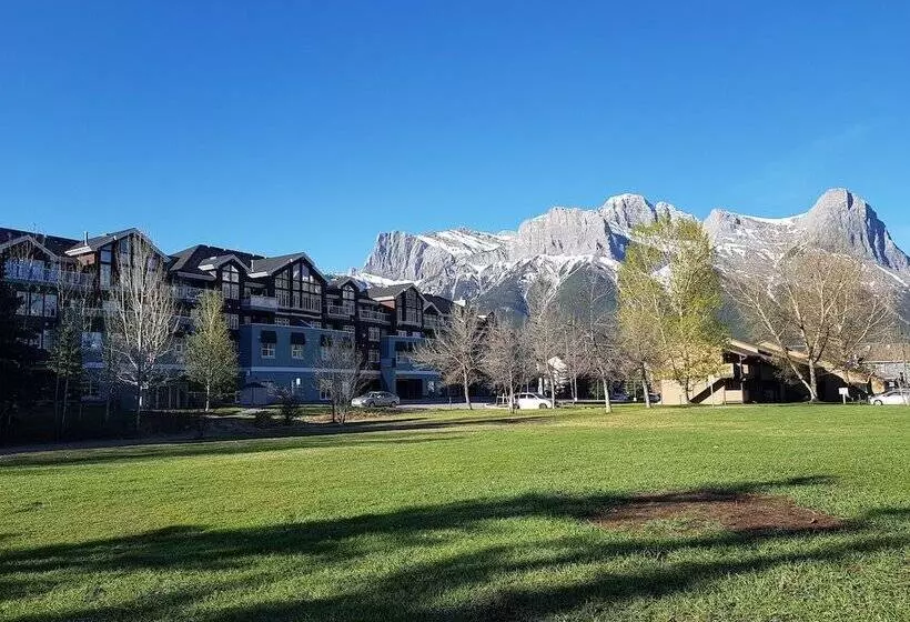 Hotelli Sunset Resorts Canmore And Spa