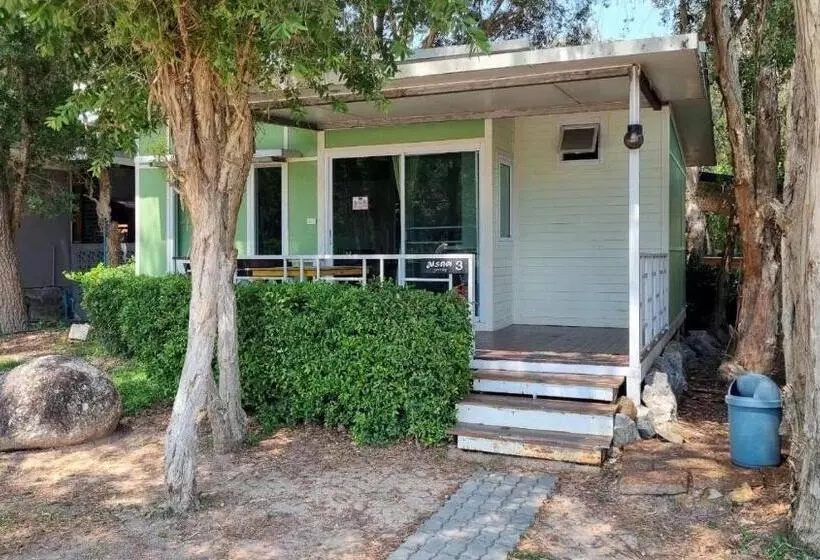 Rayonghouse Resort