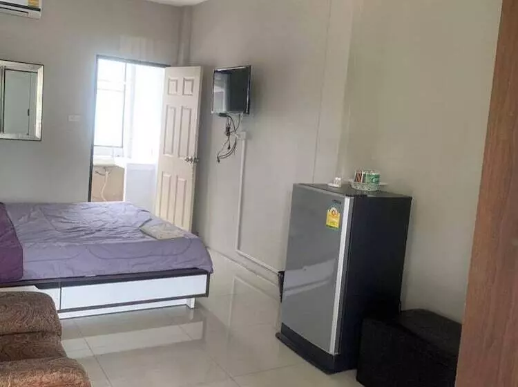 Rayonghouse Resort