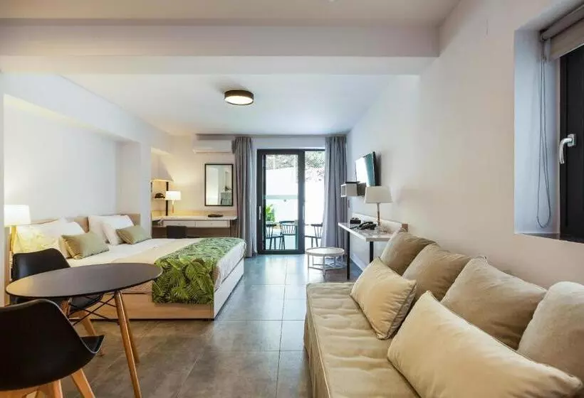 T Hotel Premium Suites