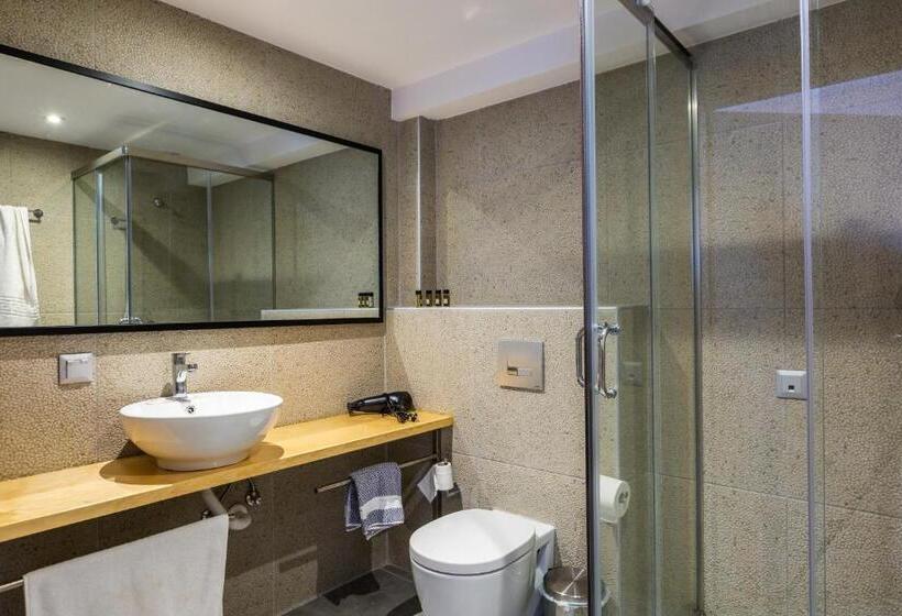 T Hotel Premium Suites