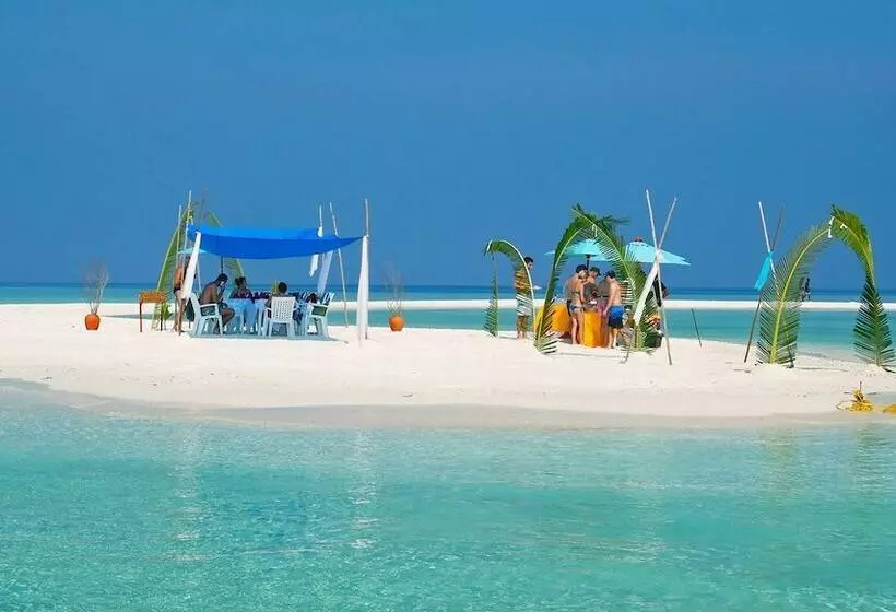 مسافرخانه Plumeria Maldives