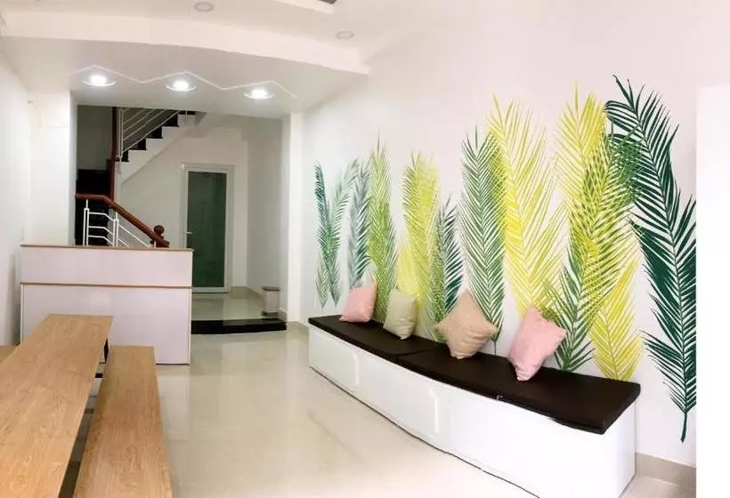 هتل Lala Hostel