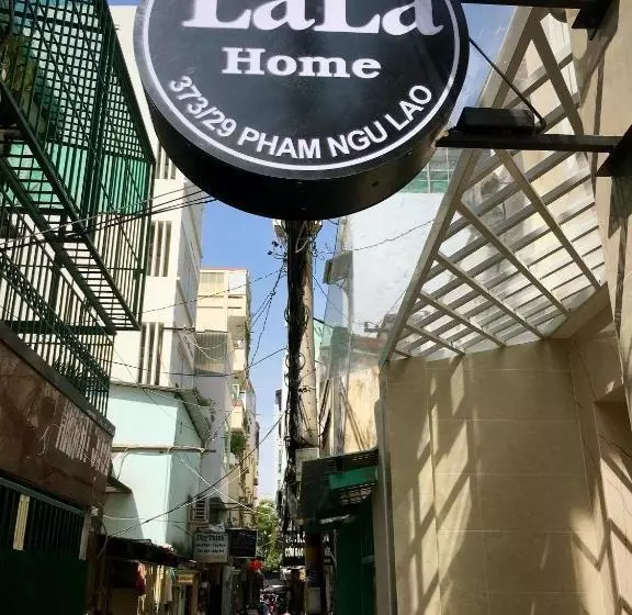 هتل Lala Hostel
