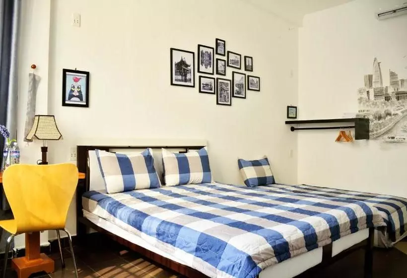 هتل Lala Hostel