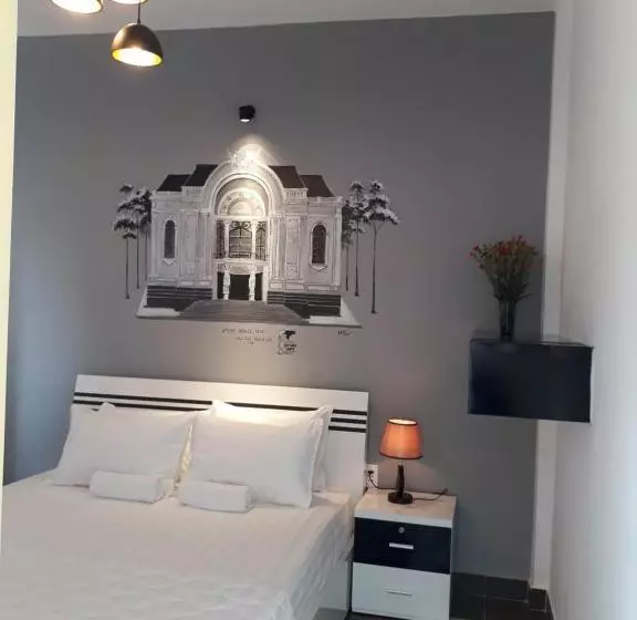 هتل Lala Hostel