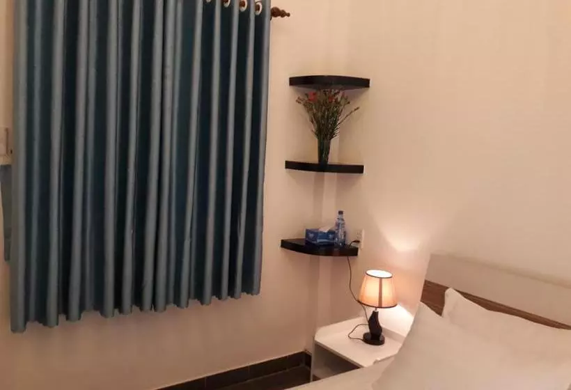 هتل Lala Hostel