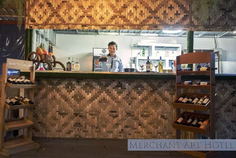 هتل Merchant Art