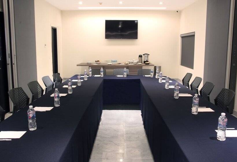 Radisson Hotel Monterrey San Jeronimo