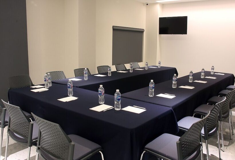 Radisson Hotel Monterrey San Jeronimo