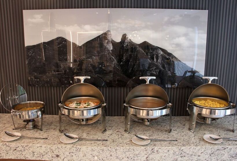 Radisson Hotel Monterrey San Jeronimo