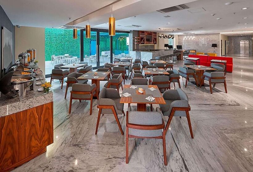 Radisson Hotel Monterrey San Jeronimo
