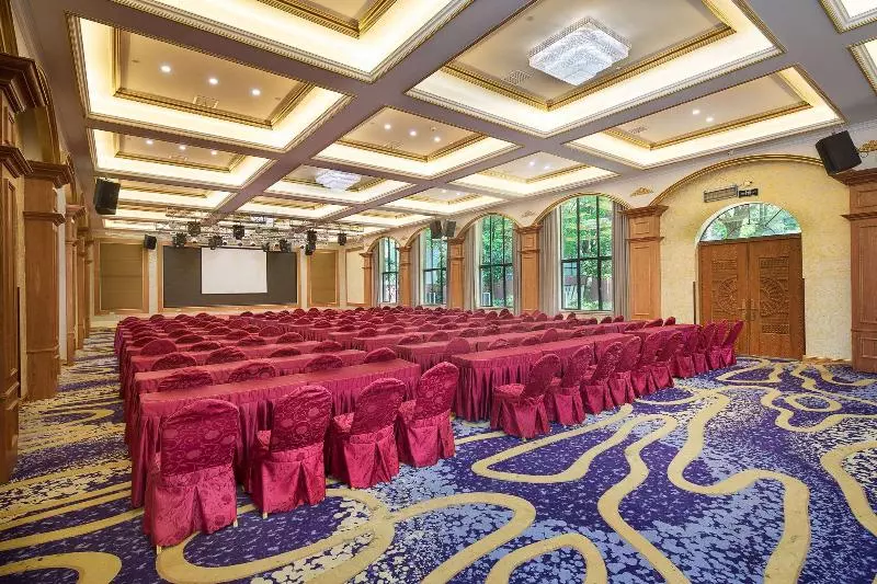 هتل Ramada Encore By Wyndham Shanghai South