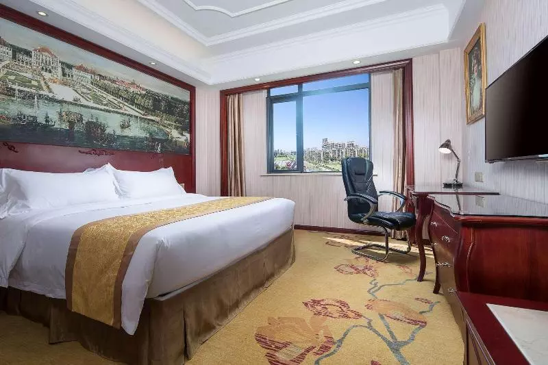 هتل Ramada Encore By Wyndham Shanghai South