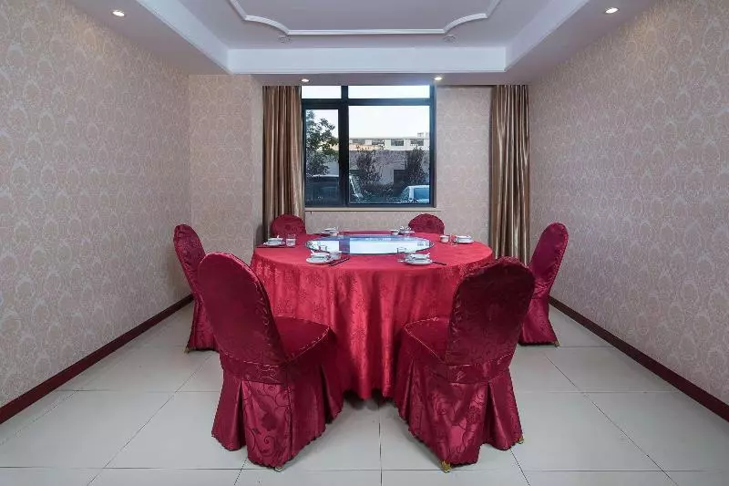 هتل Ramada Encore By Wyndham Shanghai South