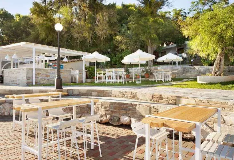 Hotelli Ramada Loutraki Poseidon Resort