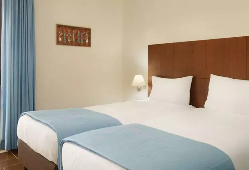 Hotelli Ramada Loutraki Poseidon Resort