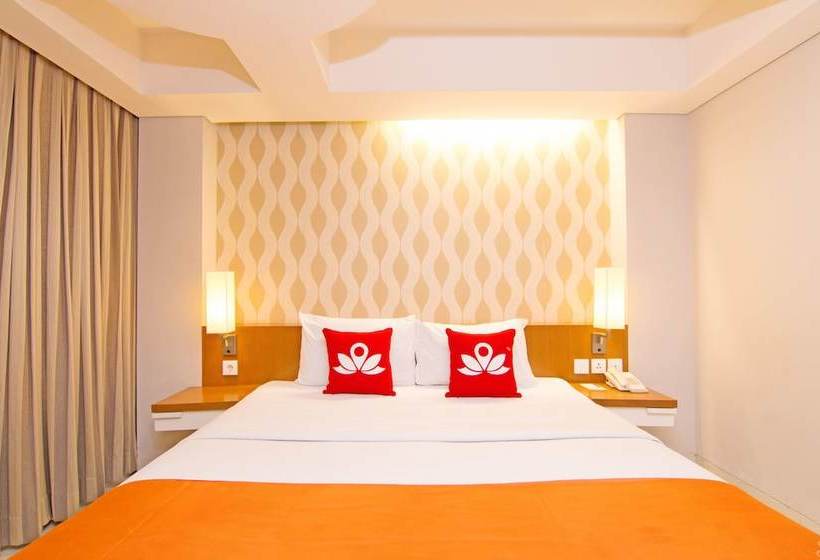 בית מלון כפרי Zen Rooms Kuta Sunset Road