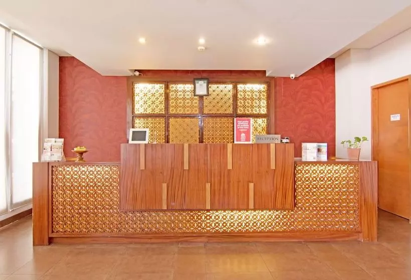 ホテル Zen Rooms Kuta Sunset Road