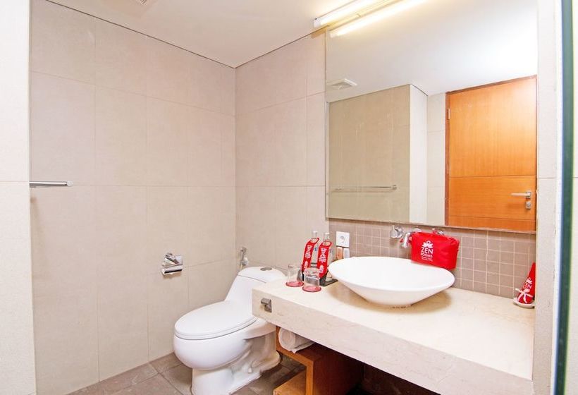 בית מלון כפרי Zen Rooms Kuta Sunset Road