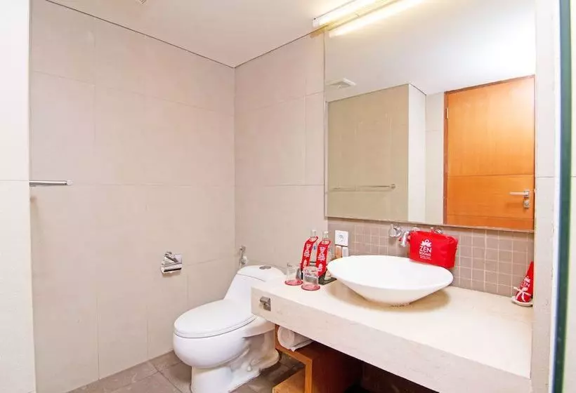 ホテル Zen Rooms Kuta Sunset Road