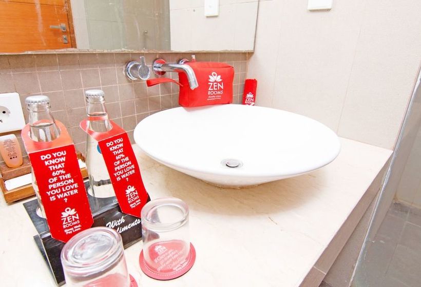 בית מלון כפרי Zen Rooms Kuta Sunset Road