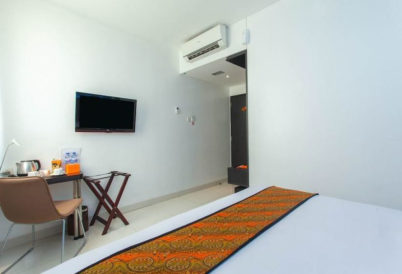 בית מלון כפרי Zenrooms Cengkareng