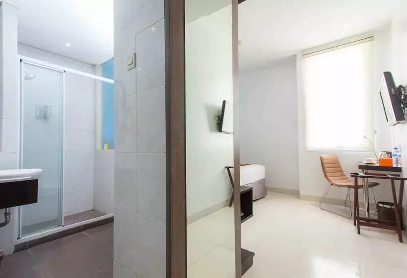 هتل Zenrooms Cengkareng