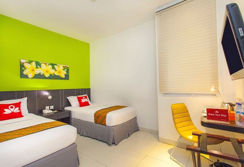 בית מלון כפרי Zenrooms Cengkareng