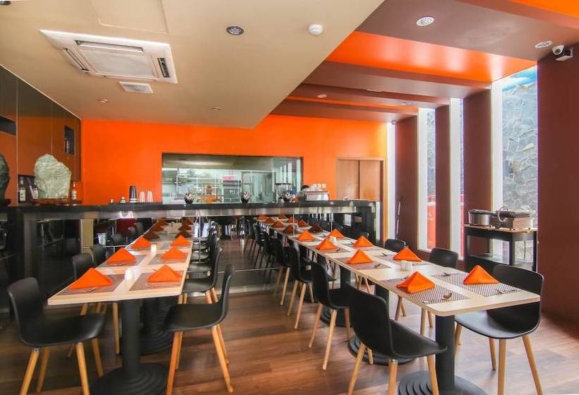 בית מלון כפרי Zenrooms Cengkareng