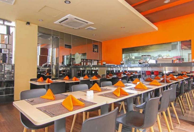 בית מלון כפרי Zenrooms Cengkareng