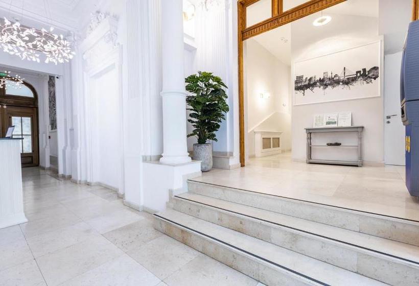 Matisse Bucharest Old Town