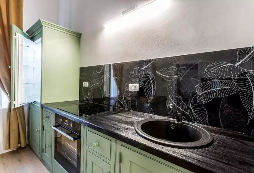 Matisse Bucharest Old Town