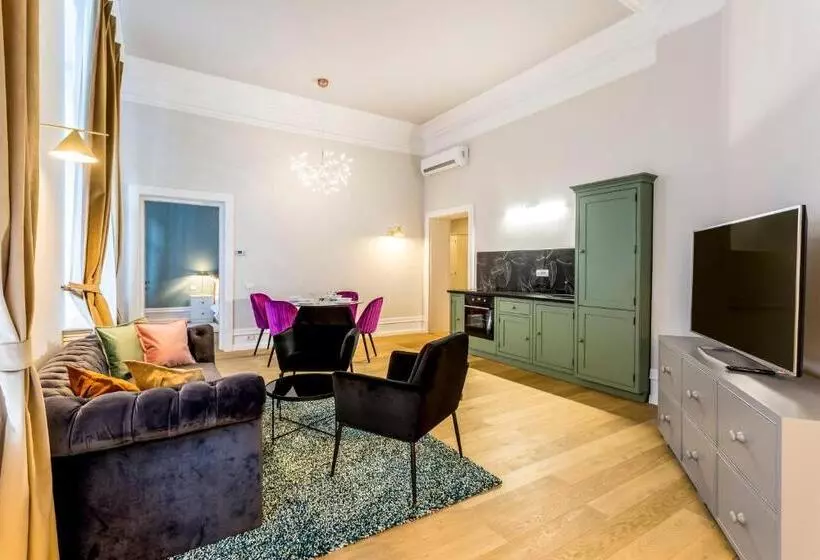 Matisse Bucharest Old Town