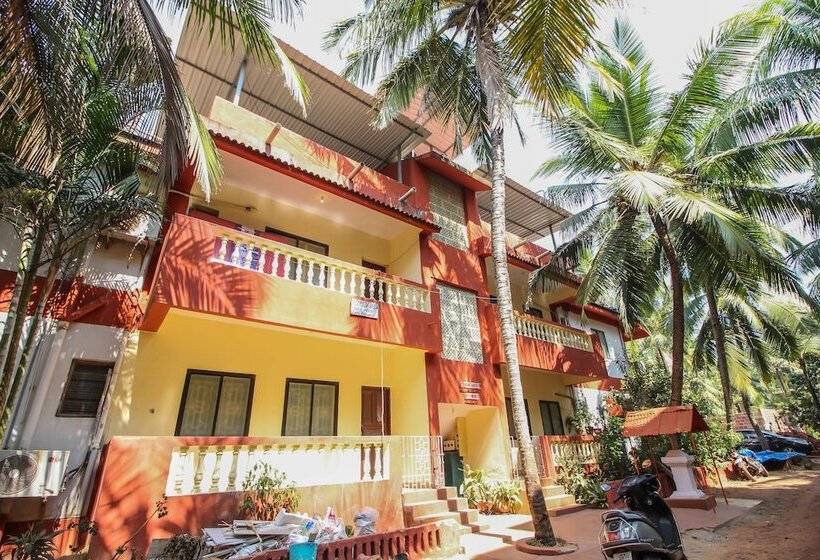 Oyo Home 10791 Elegant Studio