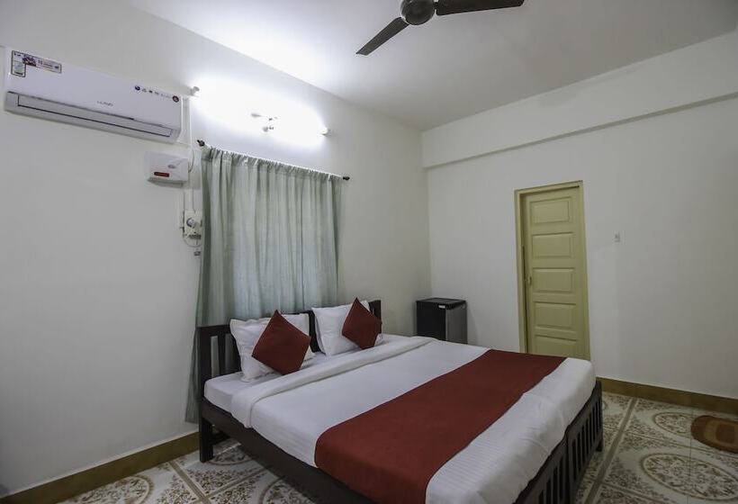 Oyo Home 10791 Elegant Studio